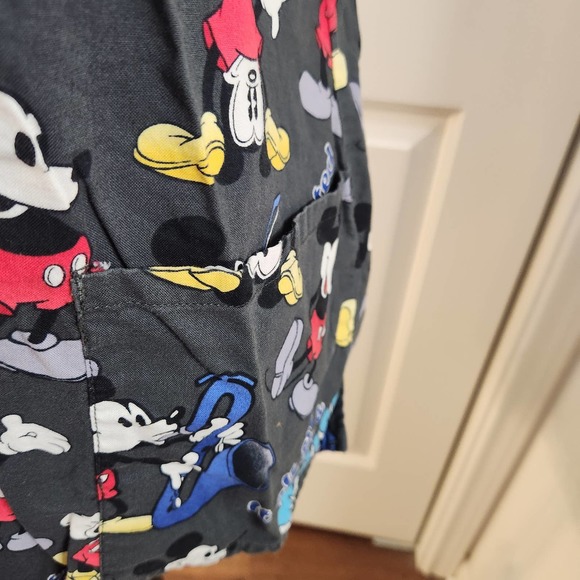 Disney Mickey Mouse Scrub Top Women's Medium Gray It All Started With A Mouse M - Picture 3 of 7
